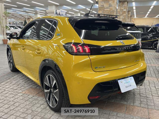 Peugeot 208 2020-10 8131863-9