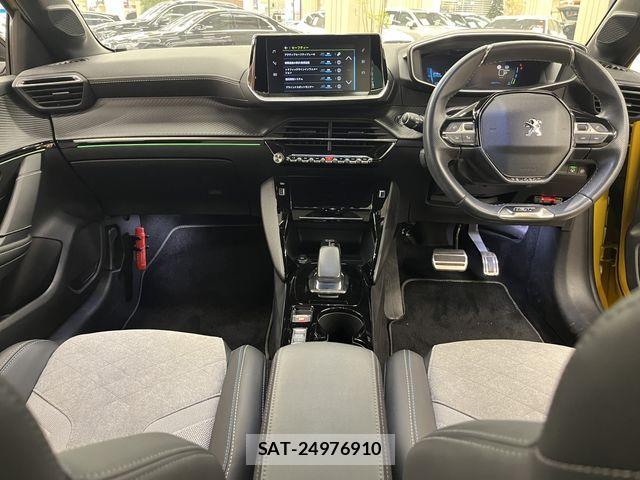 Peugeot 208 2020-10 8131863-1