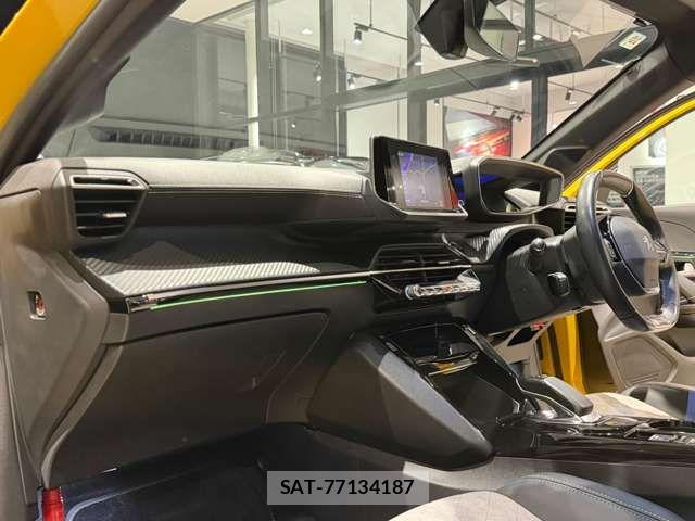 Peugeot 208 2020-10 8414344-10