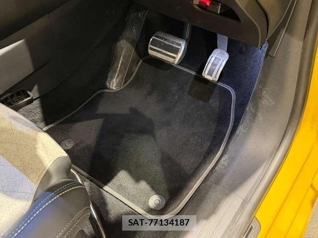 Peugeot 208 2020-10 8414344-13