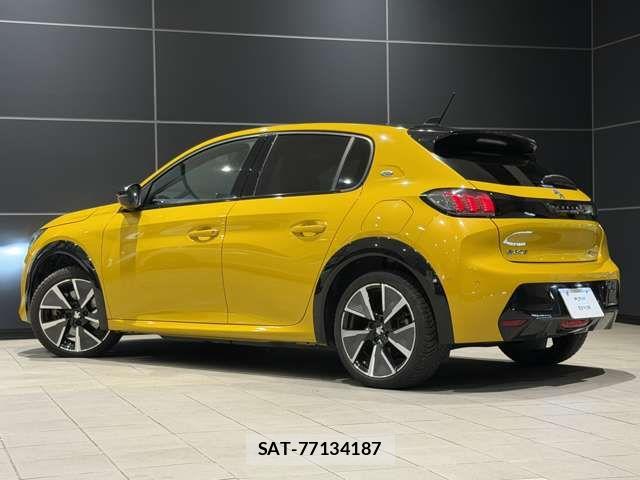 Peugeot 208 2020-10 8414344-1