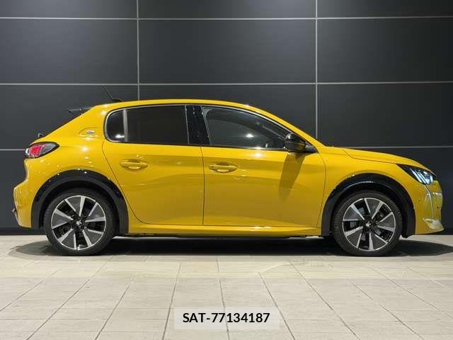 Peugeot 208 2020-10 8414344-4