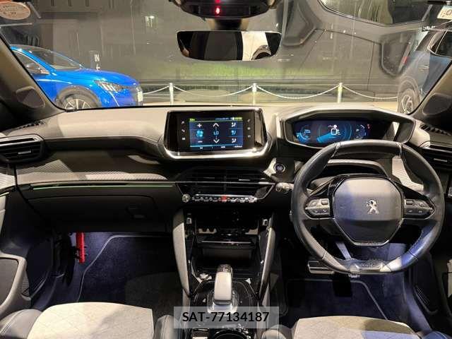 Peugeot 208 2020-10 8414344-8