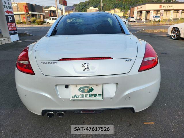 Peugeot RCZ 2010-09 8209517-12