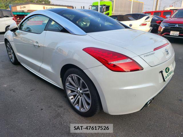 Peugeot RCZ 2010-09 8209517-1