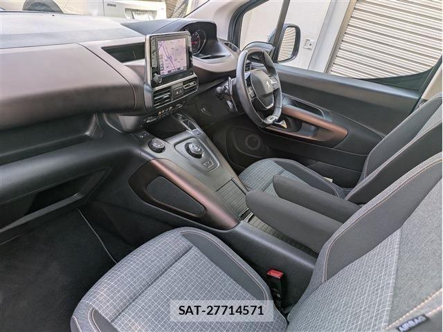 Peugeot Rifter 2022-06 6614109-14