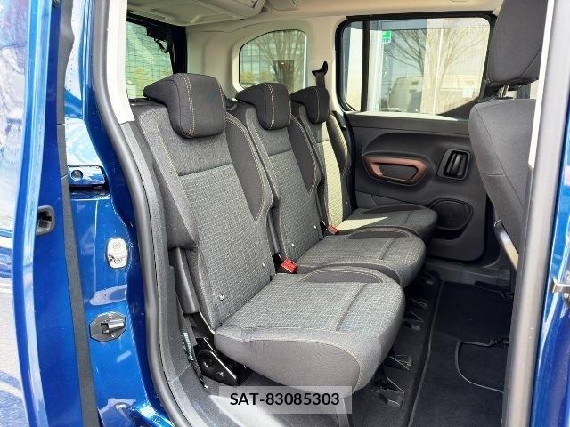 Peugeot Rifter 2022-06 6673126-12