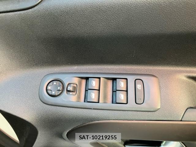 Peugeot Rifter 2021-09 6911099-6