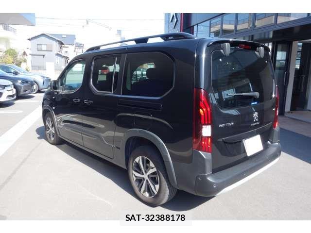 Peugeot Rifter 2023-06 7223511-9