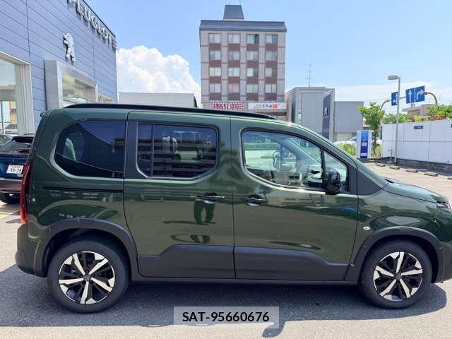 Peugeot Rifter 2026-03 8037582-11
