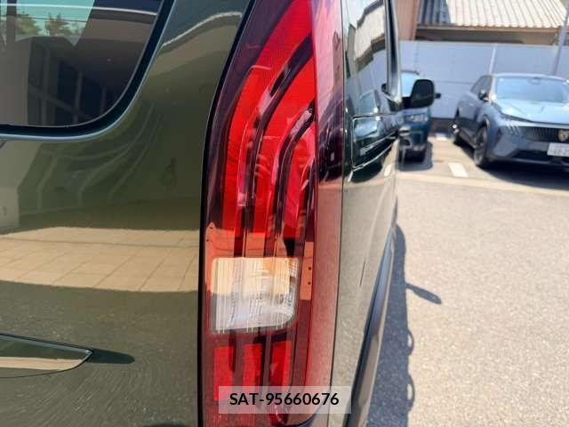 Peugeot Rifter 2026-03 8037582-16