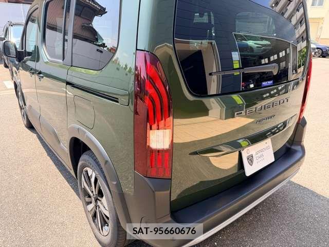 Peugeot Rifter 2026-03 8037582-8