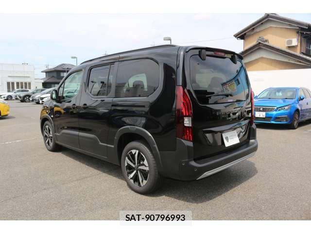 Peugeot Rifter 2025-09 8368091-11