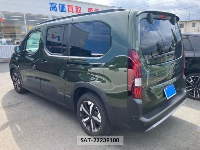 Peugeot Rifter 2025-04 8831057-1