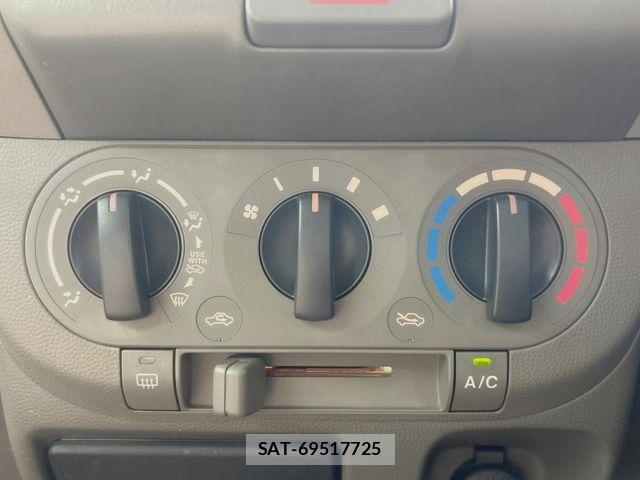 Nissan PINO 2009-03 8209518-4