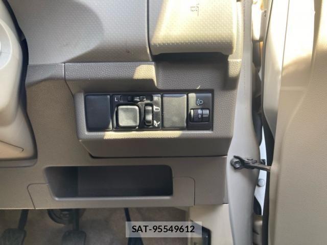 Nissan PINO 2009-04 2965570-10