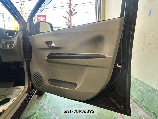 Toyota PIXIS EPOCH 2013-04 3067463-15