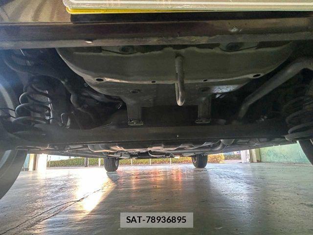 Toyota PIXIS EPOCH 2013-04 3067463-21