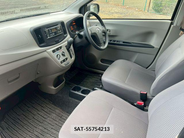 Toyota PIXIS EPOCH 2014-01 4976735-17
