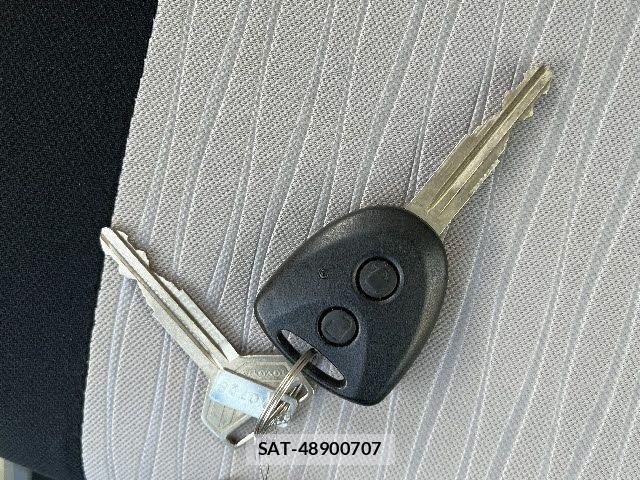 Toyota PIXIS EPOCH 2023-01 4976708-25