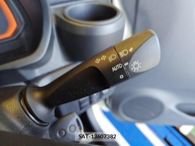 Toyota PIXIS EPOCH 2021-03 6911114-15