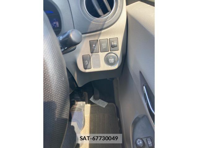 Toyota PIXIS EPOCH 2013-10 6911115-12