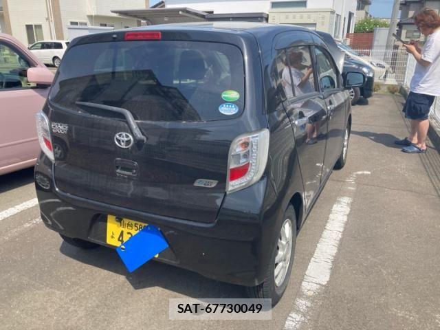 Toyota PIXIS EPOCH 2013-10 6911115-7