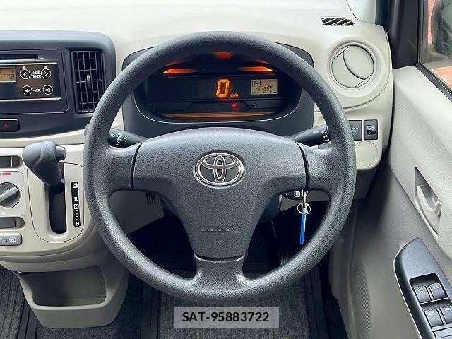 Toyota PIXIS EPOCH 2014-02 7060208-13