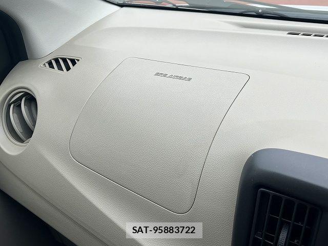 Toyota PIXIS EPOCH 2014-02 7060208-16