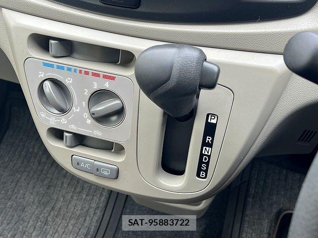 Toyota PIXIS EPOCH 2014-02 7060208-19