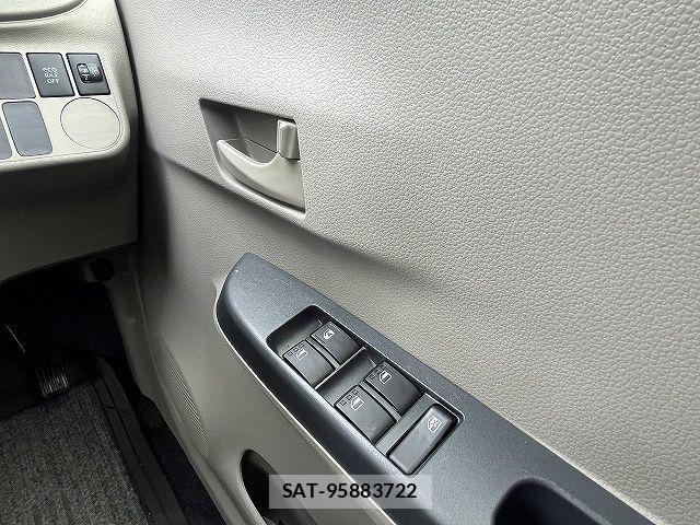 Toyota PIXIS EPOCH 2014-02 7060208-23