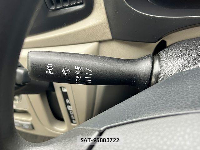 Toyota PIXIS EPOCH 2014-02 7060208-5