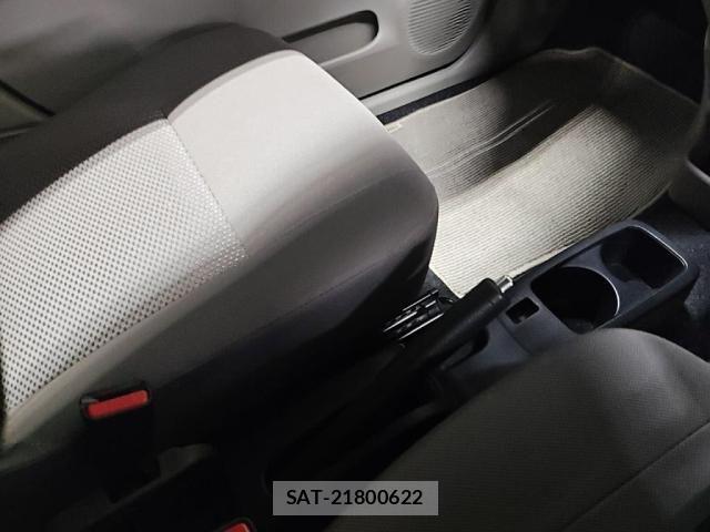 Toyota PIXIS EPOCH 2015-01 7223510-19