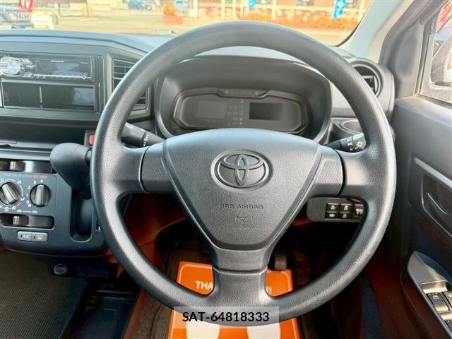 Toyota PIXIS EPOCH 2017-07 7223512-3
