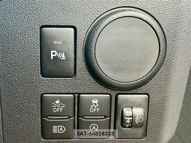 Toyota PIXIS EPOCH 2017-07 7223512-4