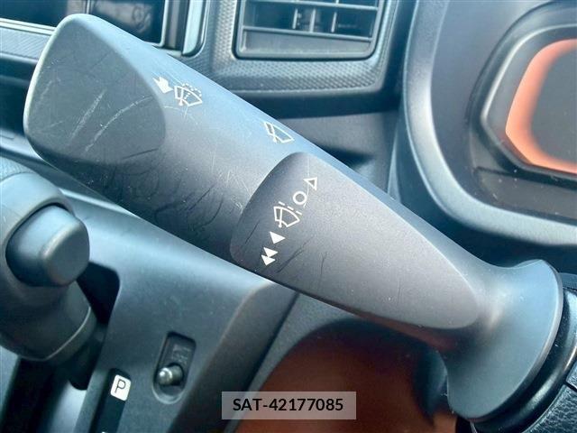 Toyota PIXIS EPOCH 2017-07 7329326-7