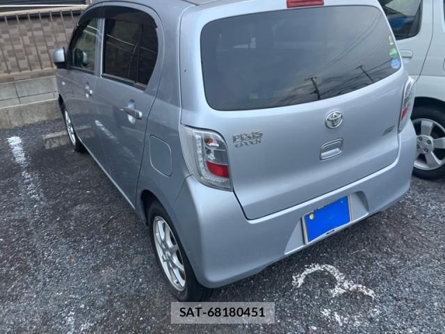 Toyota PIXIS EPOCH 2013-10 7562634-3