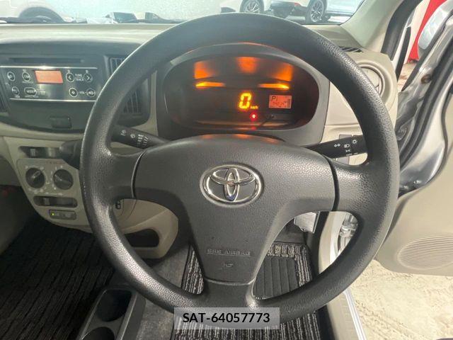 Toyota PIXIS EPOCH 2014-11 7727186-9