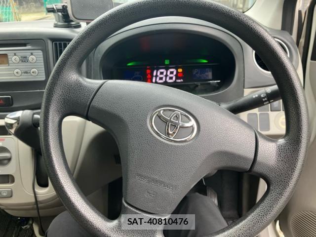 Toyota PIXIS EPOCH 2013-07 8037584-11