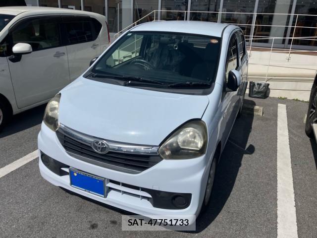 Toyota PIXIS EPOCH 2015-03 8101191-1