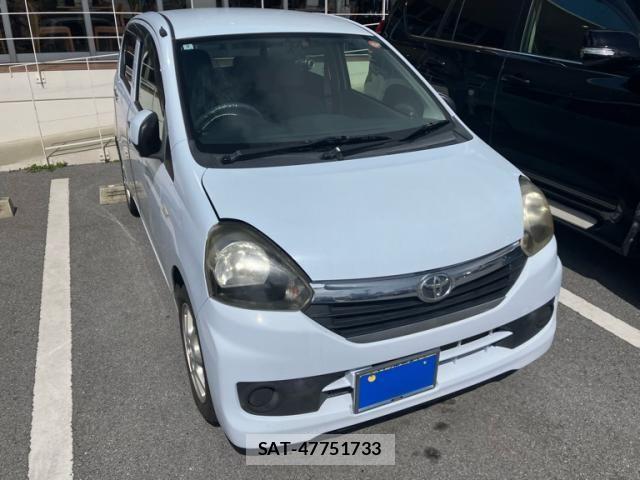 Toyota PIXIS EPOCH 2015-03 8101191-2