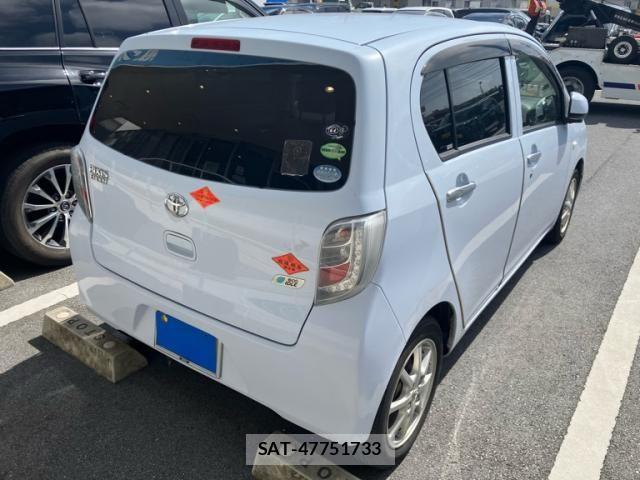 Toyota PIXIS EPOCH 2015-03 8101191-3