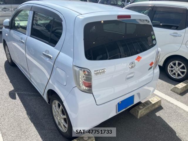 Toyota PIXIS EPOCH 2015-03 8101191-4