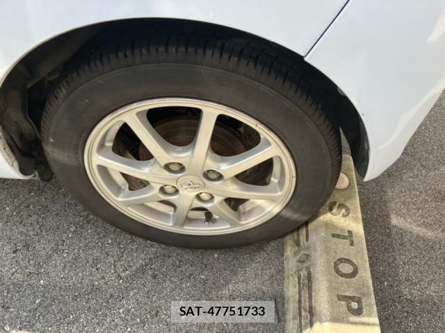 Toyota PIXIS EPOCH 2015-03 8101191-7