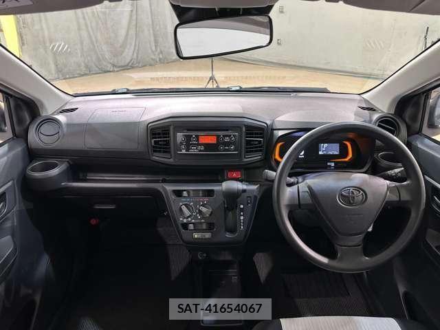Toyota PIXIS EPOCH 2017-11 8131875-12