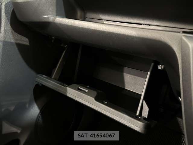 Toyota PIXIS EPOCH 2017-11 8131875-14