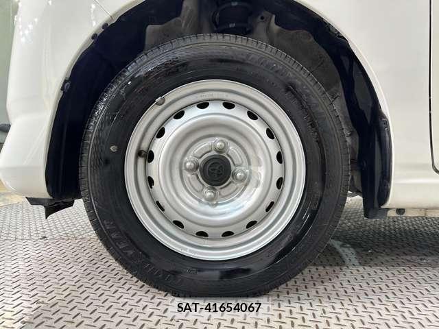 Toyota PIXIS EPOCH 2017-11 8131875-25