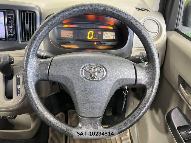 Toyota PIXIS EPOCH 2016-03 8209519-10