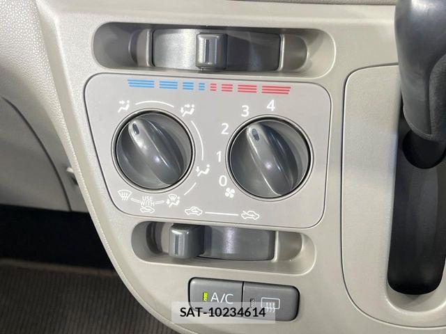 Toyota PIXIS EPOCH 2016-03 8209519-3