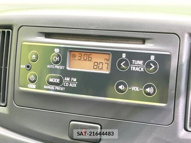Toyota PIXIS EPOCH 2013-08 8355330-2